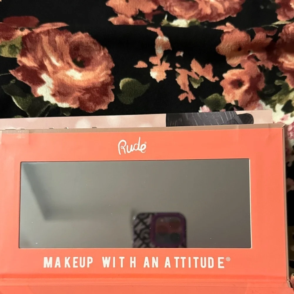 RUDE Blackjack 21 Eyeshadows Palette - Bold Edition